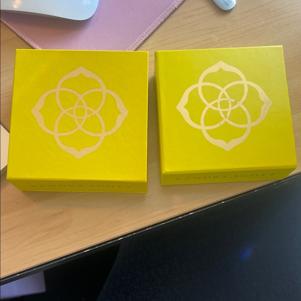Kendra Scott Vibrant Yellow Accent Boxes
